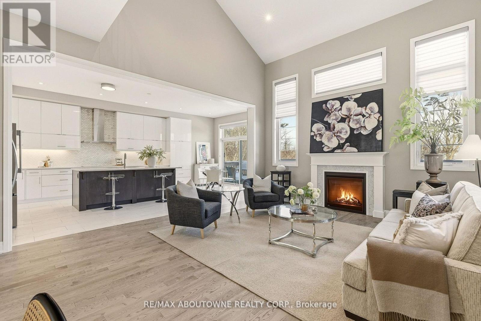 1456 Ford Strathy Crescent, Oakville, Ontario  L6H 3W9 - Photo 9 - W13249218
