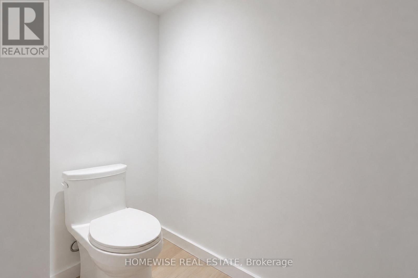 Grdn - 159 Locksley Avenue, Toronto, Ontario  M6B 3N6 - Photo 11 - W13249276