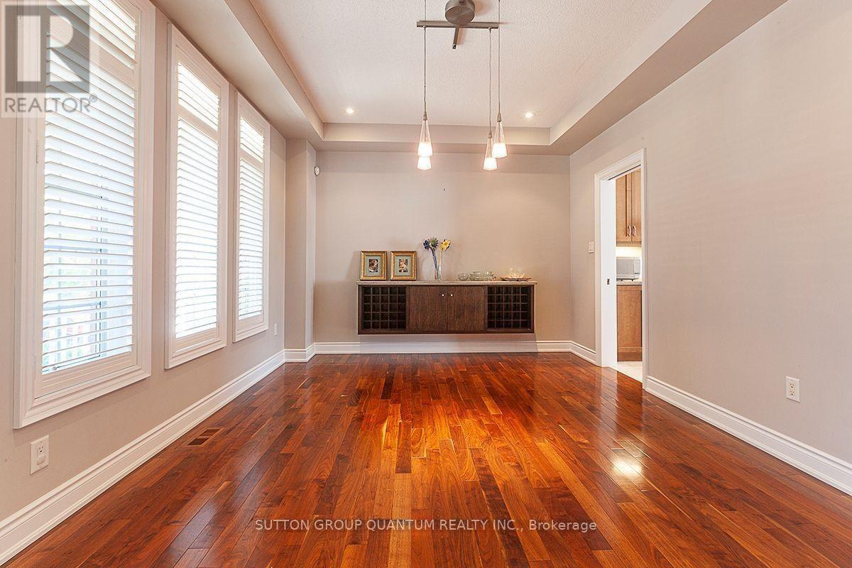 1599 Hallstone Road, Brampton, Ontario  L6Y 5K8 - Photo 4 - W13249284