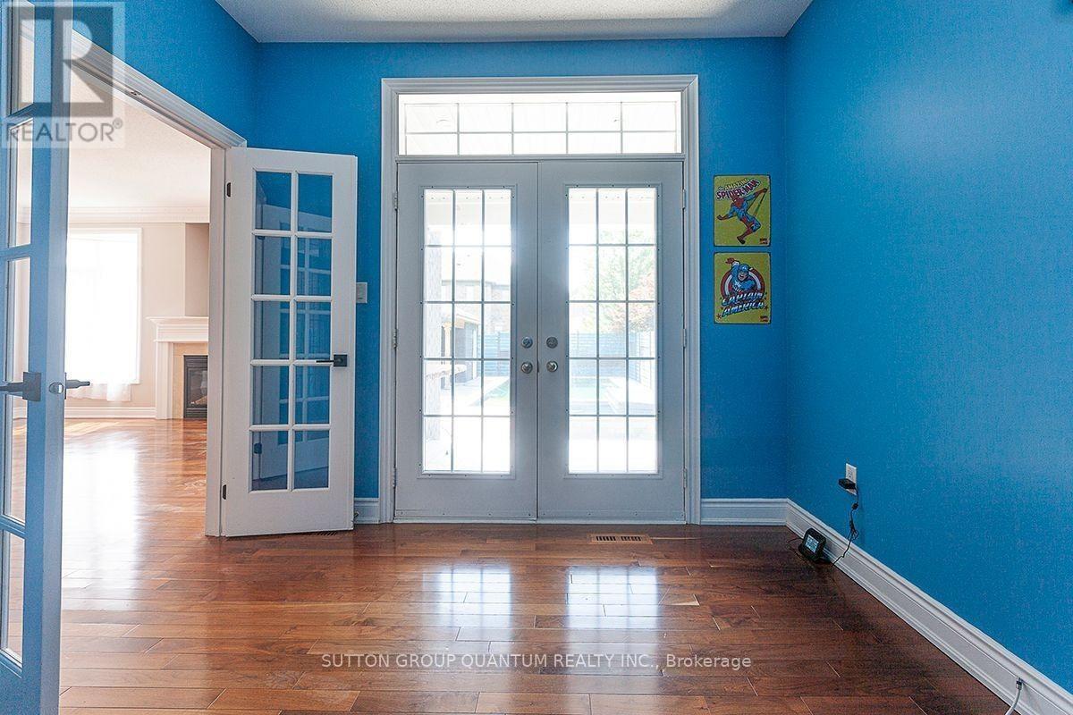 1599 Hallstone Road, Brampton, Ontario  L6Y 5K8 - Photo 9 - W13249284