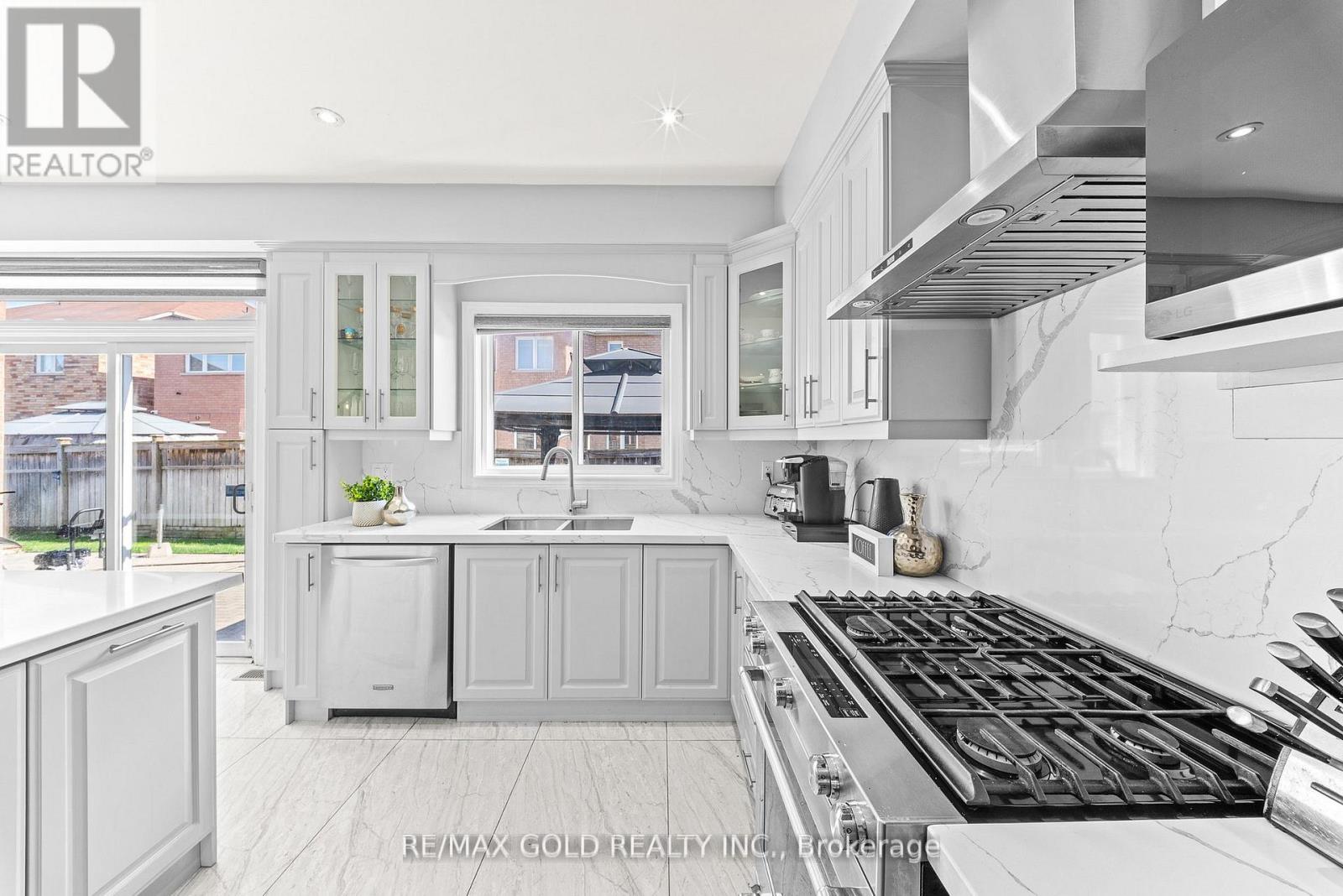 3 Powell Drive, Brampton, Ontario  L6R 0K9 - Photo 24 - W13249288