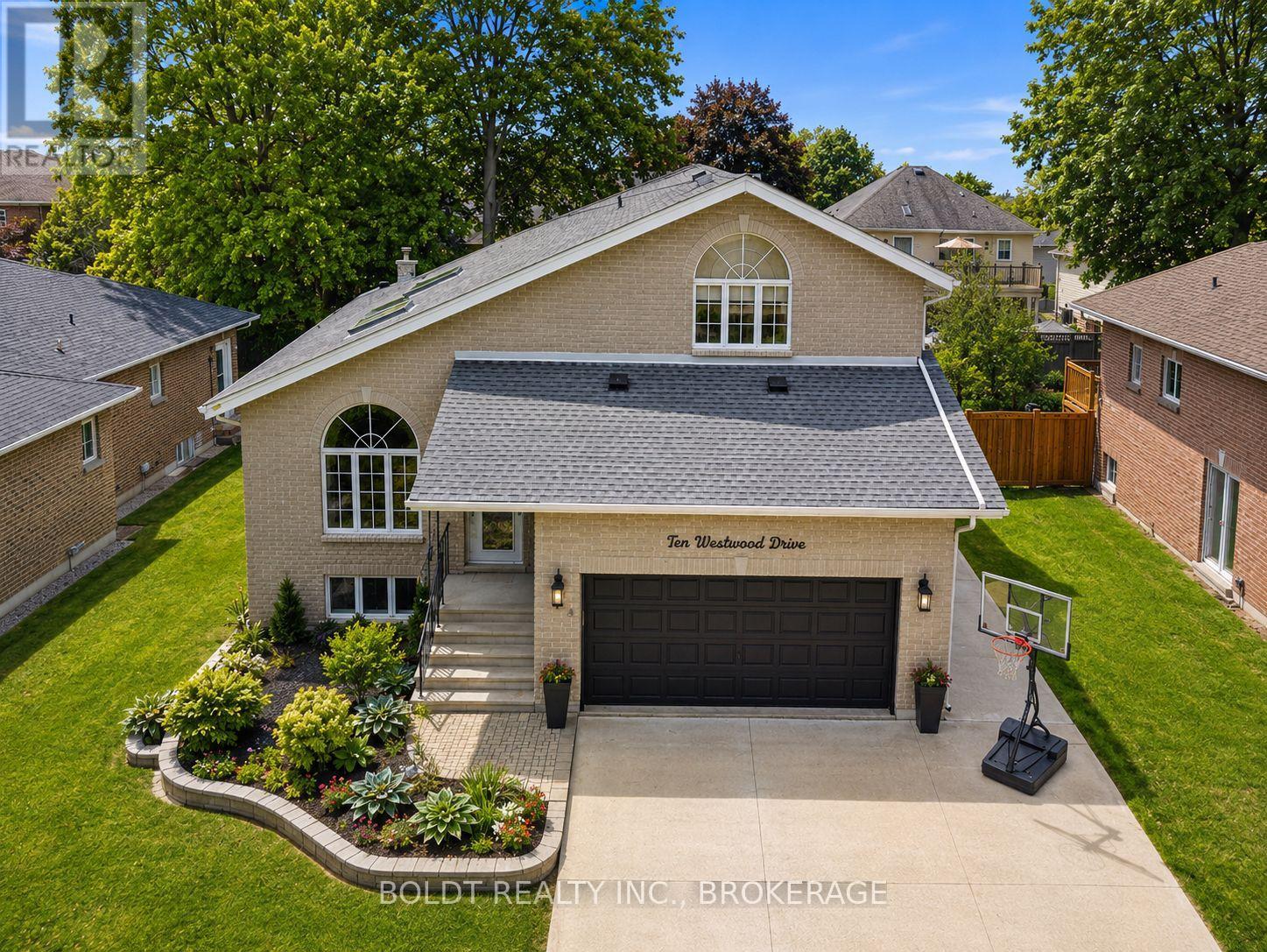 10 Westwood Drive, Port Colborne, Ontario  L3K 6B8 - Photo 3 - X13249450