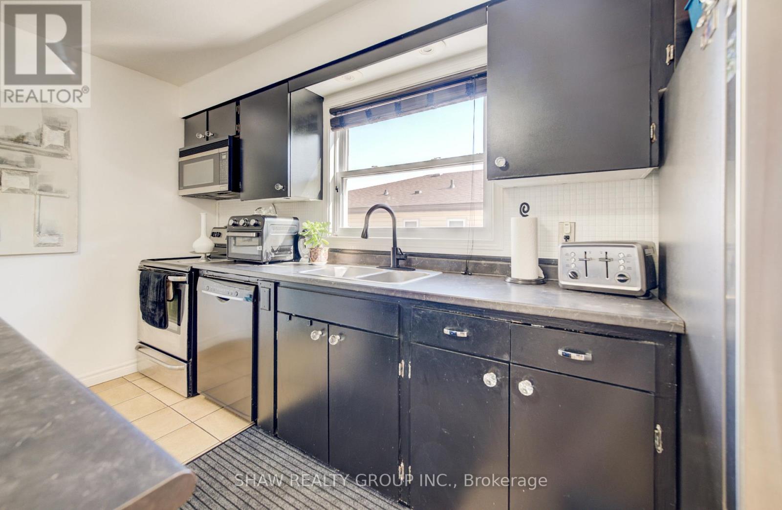 157 Fifth Avenue, Kitchener, Ontario  N2C 1P6 - Photo 12 - X13249304