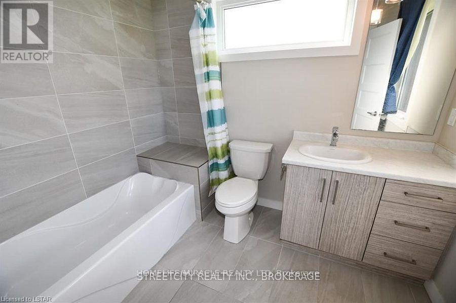 939 West Village Square, London North, Ontario  N6H 5J9 - Photo 22 - X13249306