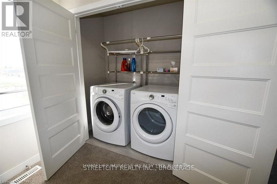 939 West Village Square, London North, Ontario  N6H 5J9 - Photo 24 - X13249306