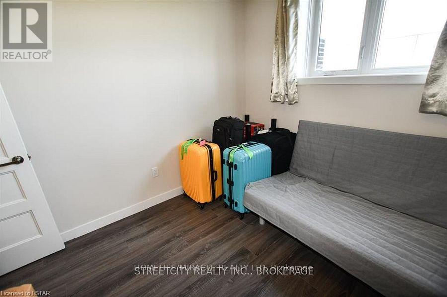939 West Village Square, London North, Ontario  N6H 5J9 - Photo 27 - X13249306