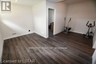 939 West Village Square, London North, Ontario  N6H 5J9 - Photo 30 - X13249306