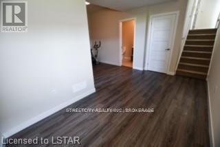 939 West Village Square, London North, Ontario  N6H 5J9 - Photo 31 - X13249306