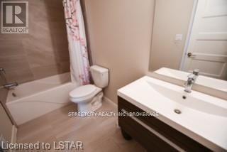 939 West Village Square, London North, Ontario  N6H 5J9 - Photo 32 - X13249306
