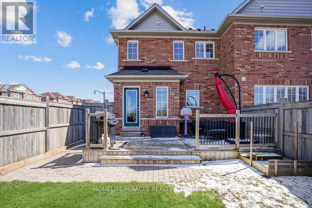 15 Mcphail Place, Hamilton, Ontario  L8B 0R5 - Photo 3 - X13249350