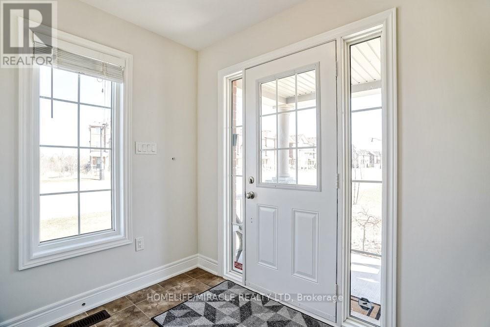 15 Mcphail Place, Hamilton, Ontario  L8B 0R5 - Photo 4 - X13249350