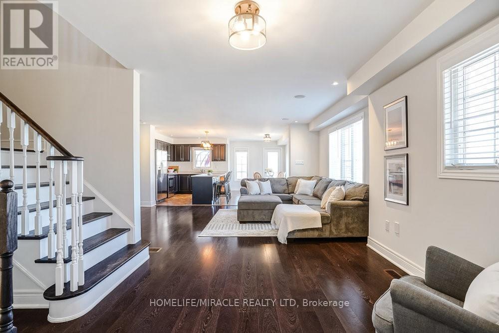 15 Mcphail Place, Hamilton, Ontario  L8B 0R5 - Photo 5 - X13249350