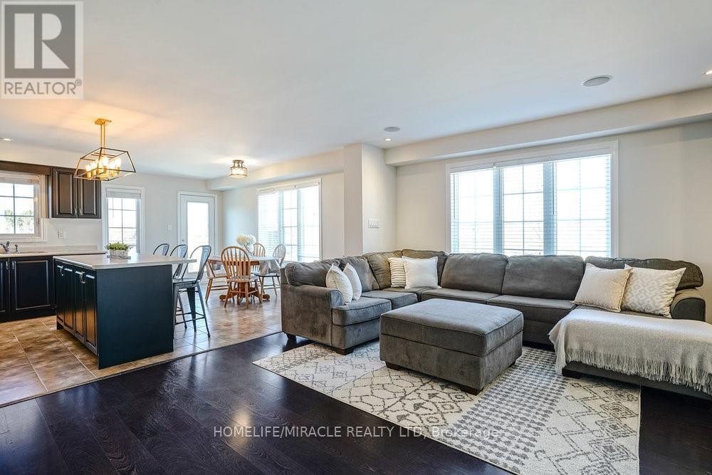 15 Mcphail Place, Hamilton, Ontario  L8B 0R5 - Photo 7 - X13249350