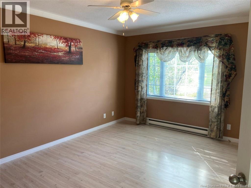 52 Raymond Street, Edmundston, New Brunswick  E3V 4Z7 - Photo 6 - NB141218