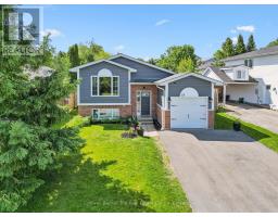 25 LANKIN AVENUE, Bracebridge, Ontario
