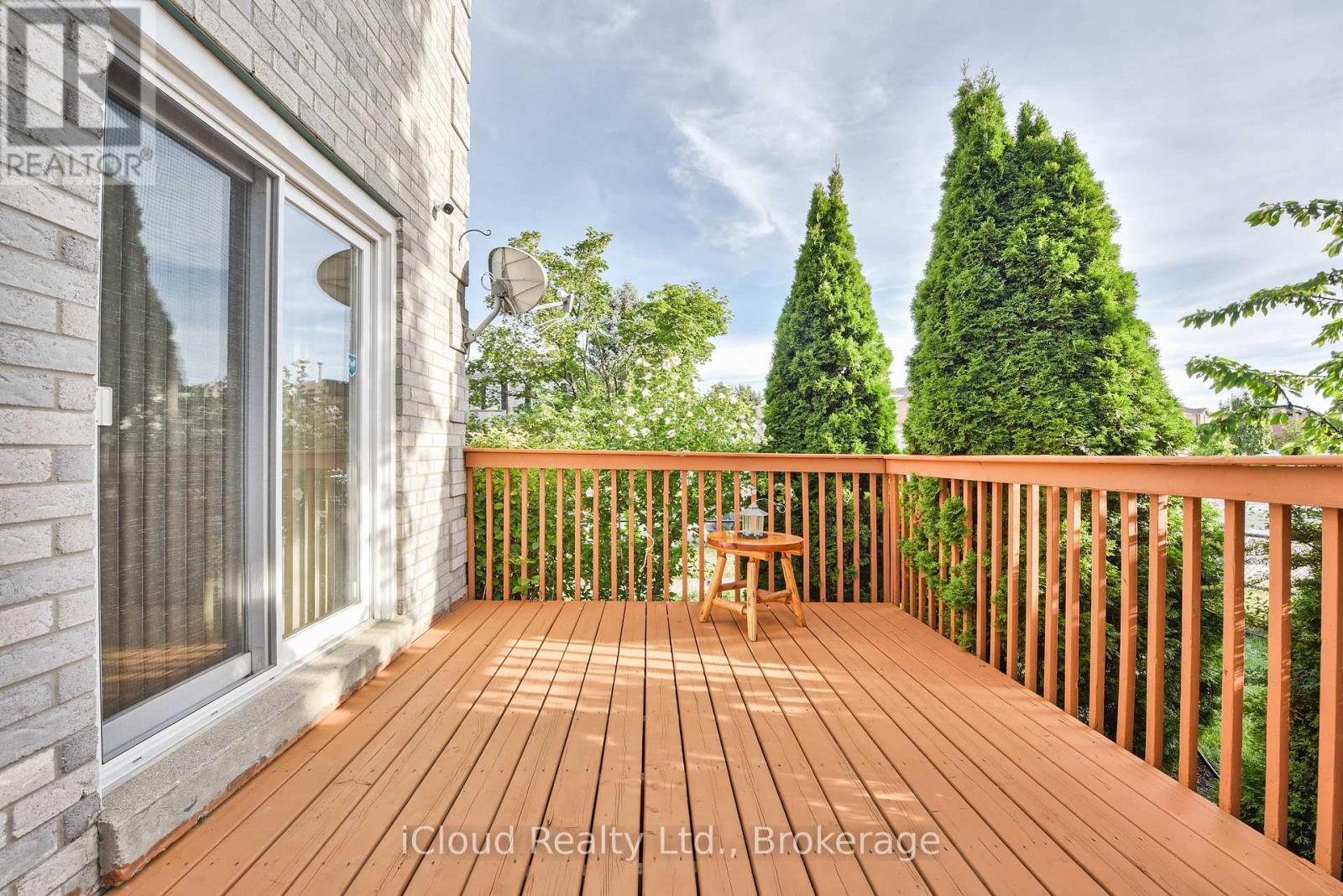 14 Timberlane Drive, Brampton, Ontario  L6Y 3Y3 - Photo 3 - W13247612