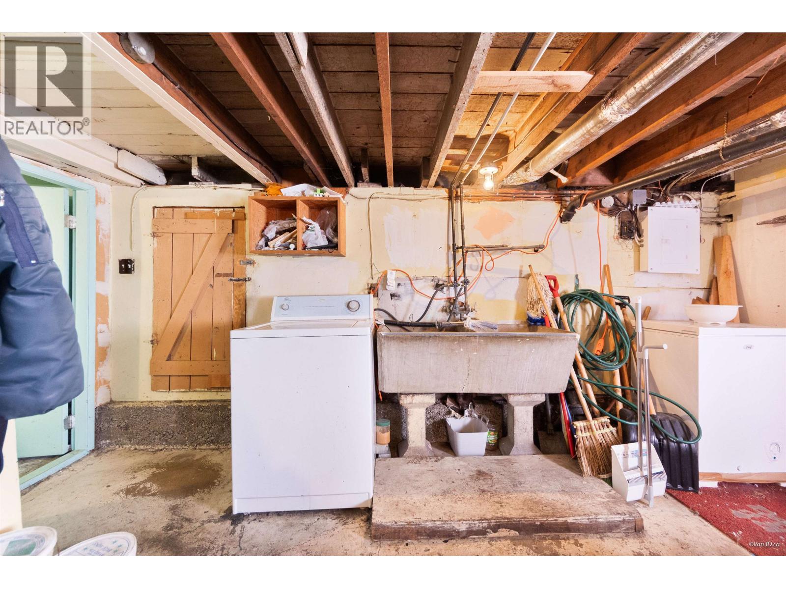 Listing image 17
