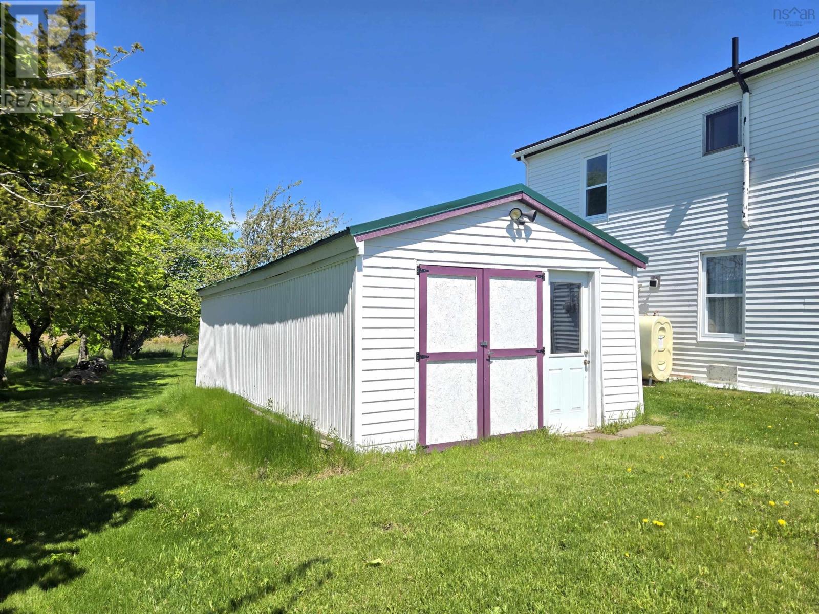 19 Hurley Road, Joggins, Nova Scotia  B0L 1A0 - Photo 2 - 202613432