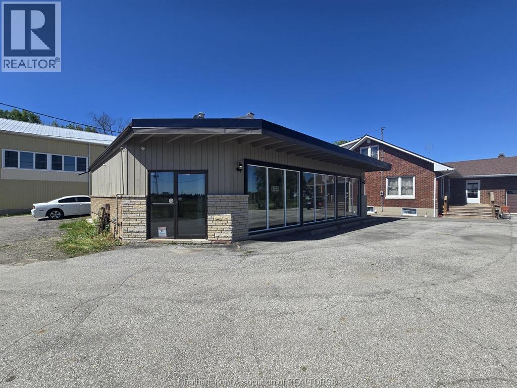 MLS# 26013129: 22500 CREEK ROAD, Chatham, Canada
