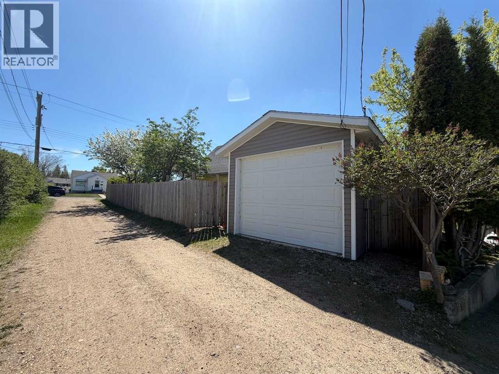 3922a 46 Street, Ponoka, Alberta  T4J 1B5 - Photo 13 - A2318361