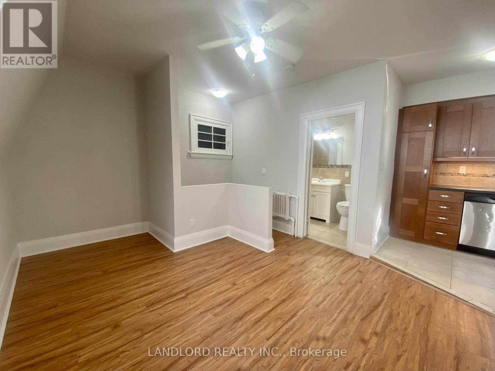 E - 341 St Clair Avenue W, Toronto, Ontario  M5P 1N3 - Photo 10 - C13249528