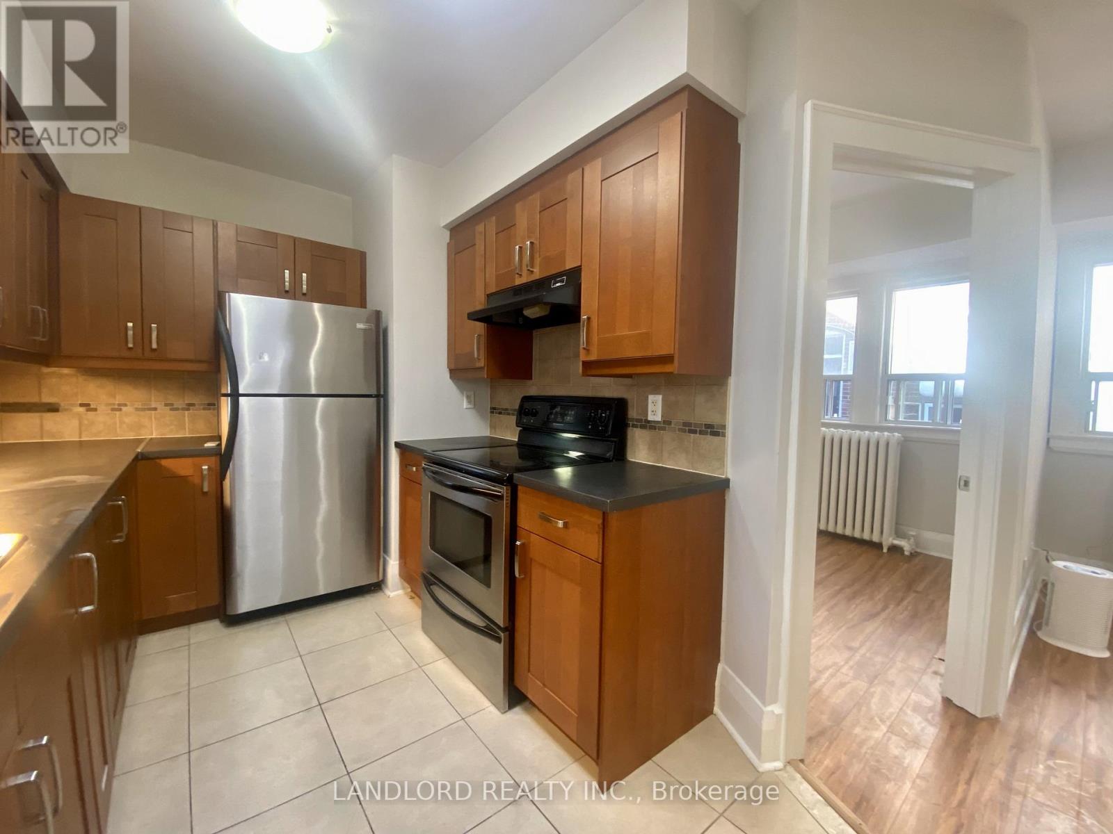 E - 341 St Clair Avenue W, Toronto, Ontario  M5P 1N3 - Photo 13 - C13249528