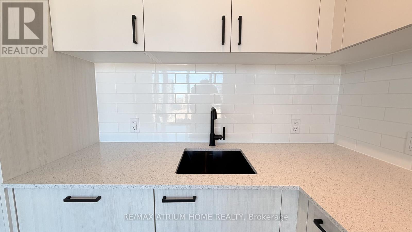 807 - 5 Quarrington Lane, Toronto, Ontario  M3C 0S5 - Photo 6 - C13249560