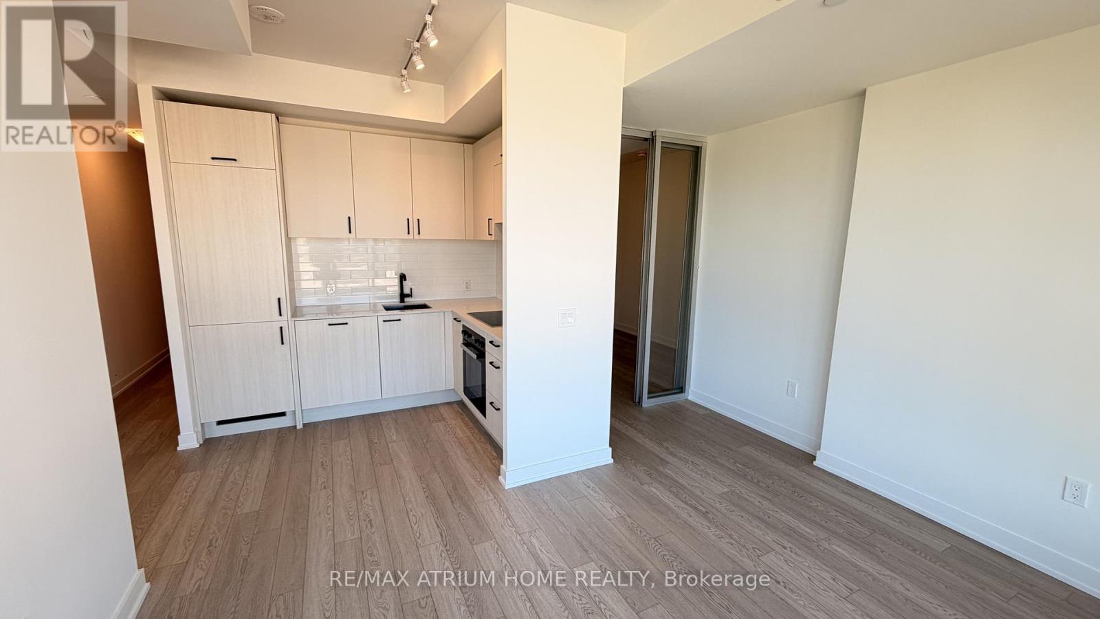 807 - 5 Quarrington Lane, Toronto, Ontario  M3C 0S5 - Photo 8 - C13249560