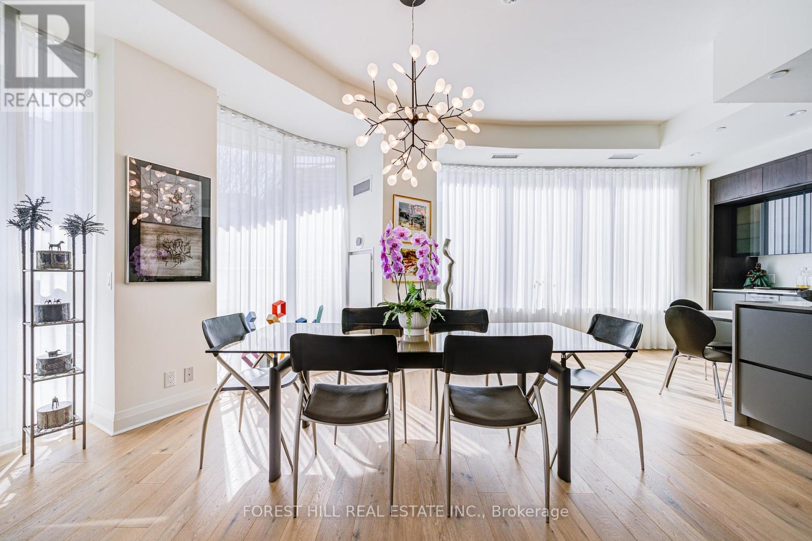 204 - 151 Avenue Road, Toronto, Ontario  M5R 0B8 - Photo 2 - C13249590