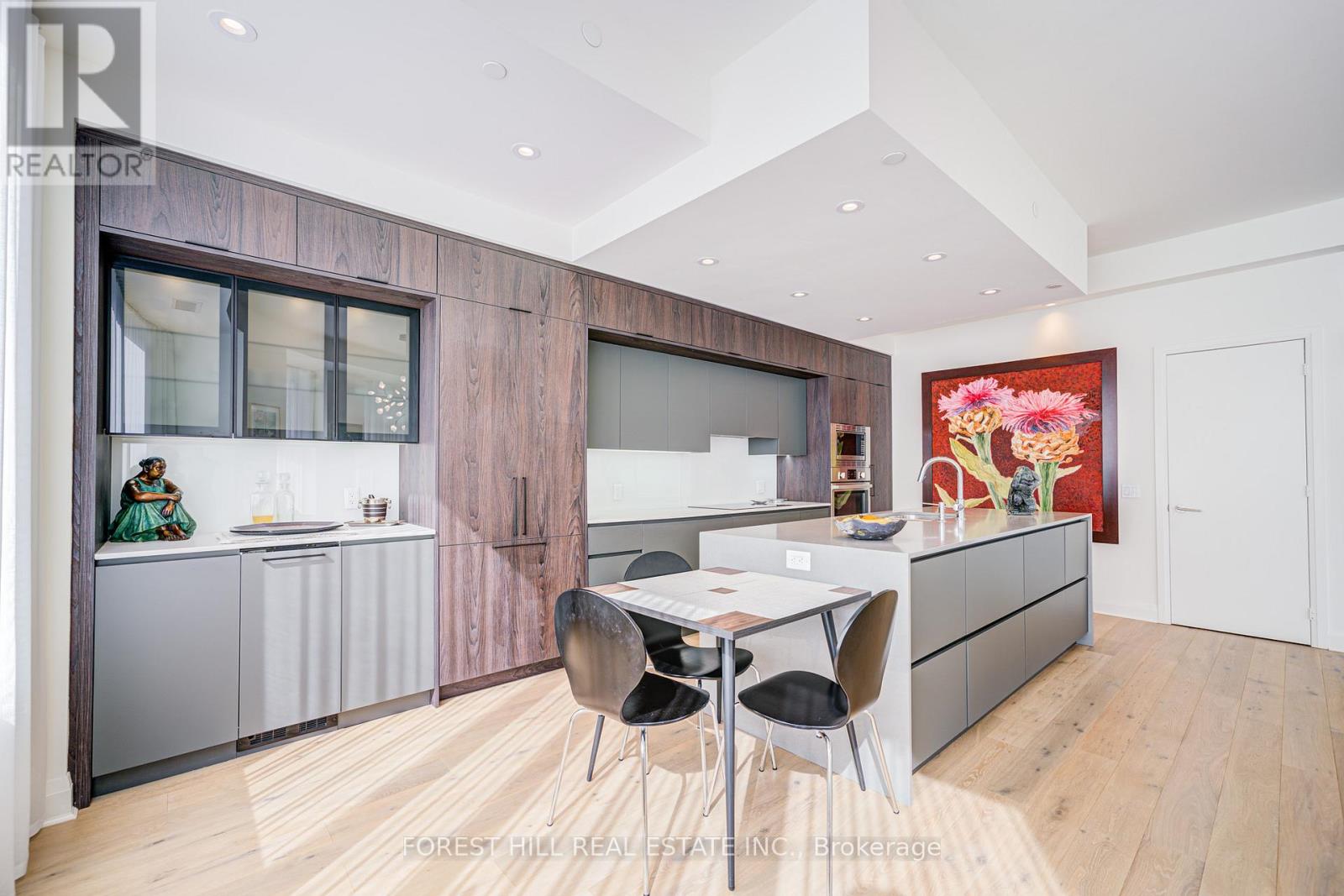 204 - 151 Avenue Road, Toronto, Ontario  M5R 0B8 - Photo 4 - C13249590