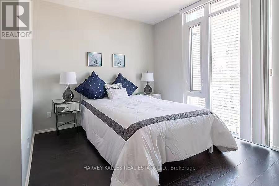 2202 - 75 St Nicholas Street, Toronto, Ontario  M4Y 0A5 - Photo 4 - C13249674