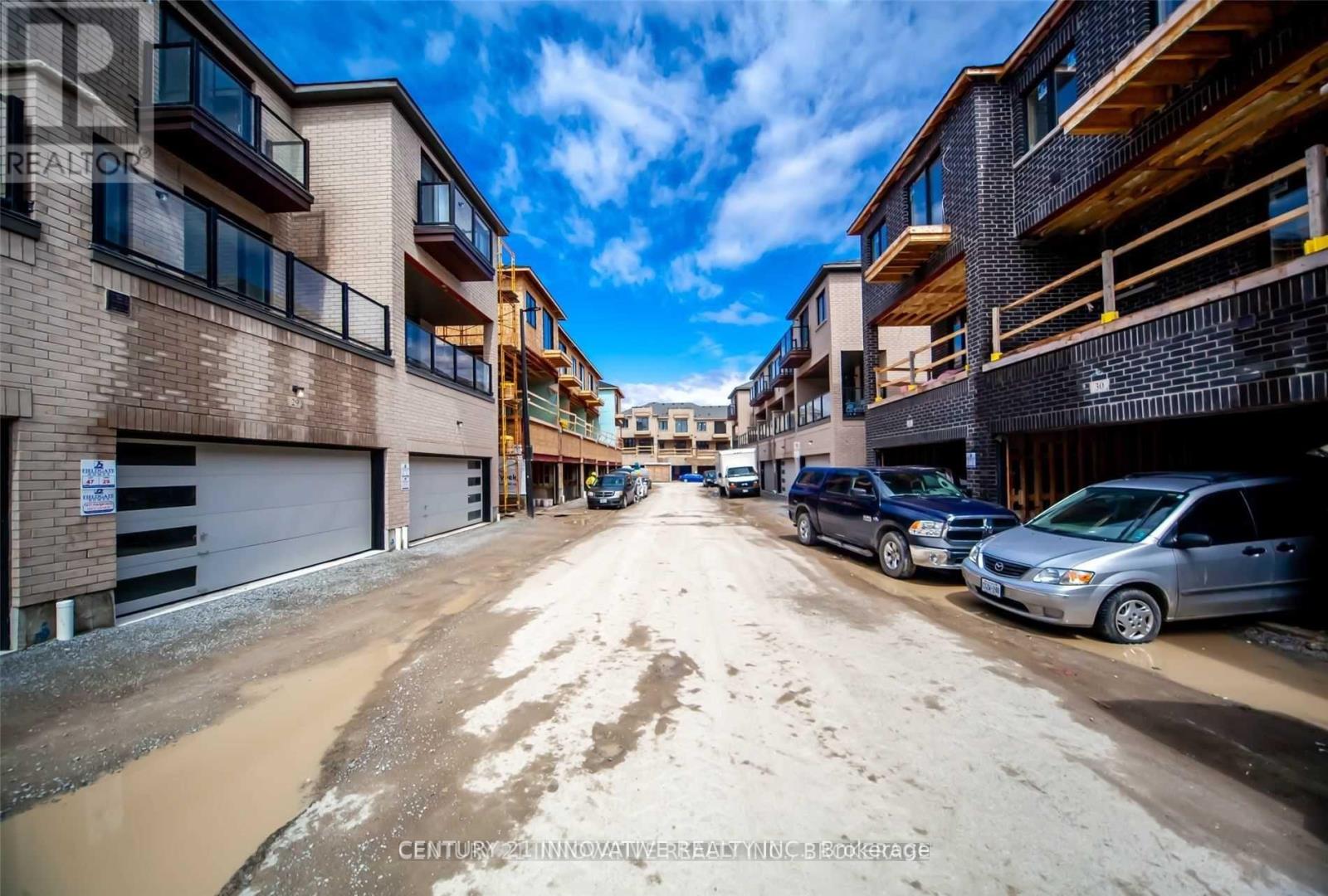 29 Steamboat Way, Whitby, Ontario  L1N 0M6 - Photo 3 - E13249256