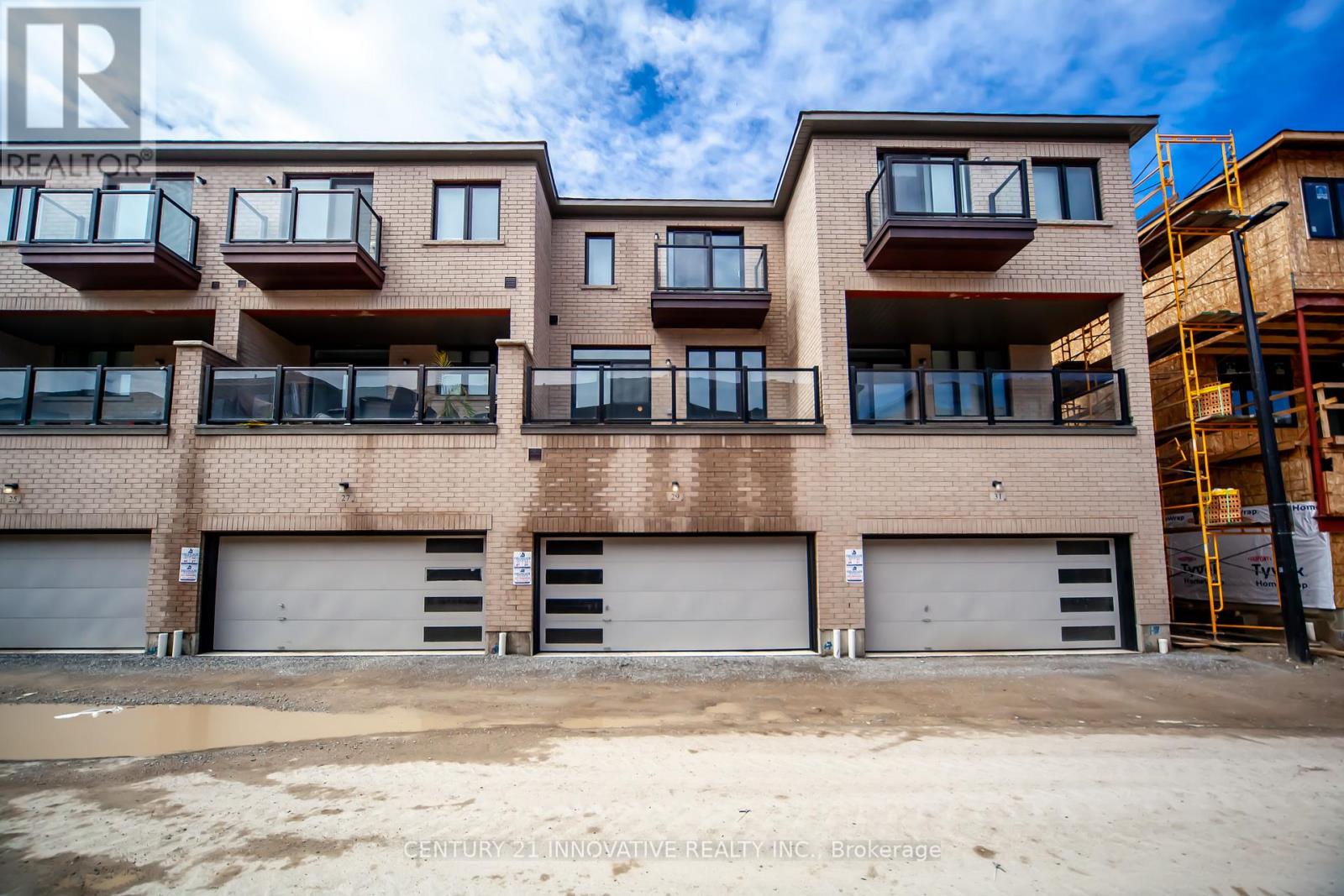 29 Steamboat Way, Whitby, Ontario  L1N 0M6 - Photo 4 - E13249256