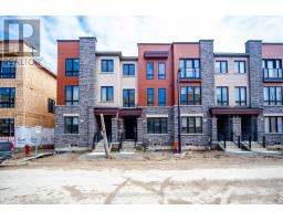 29 STEAMBOAT WAY, Whitby, Ontario