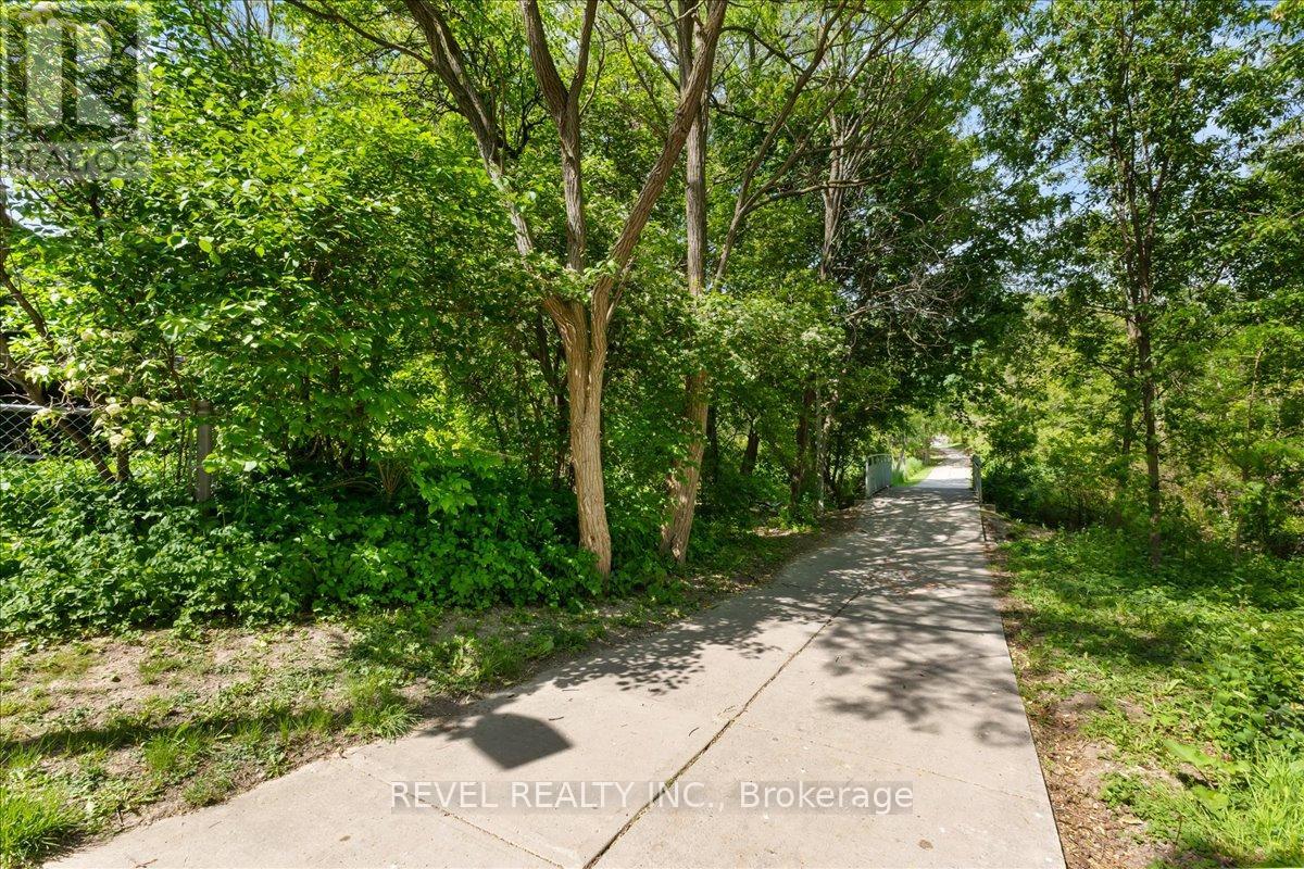 113 Galbraith Court, Clarington, Ontario  L1C 4P7 - Photo 39 - E13249266