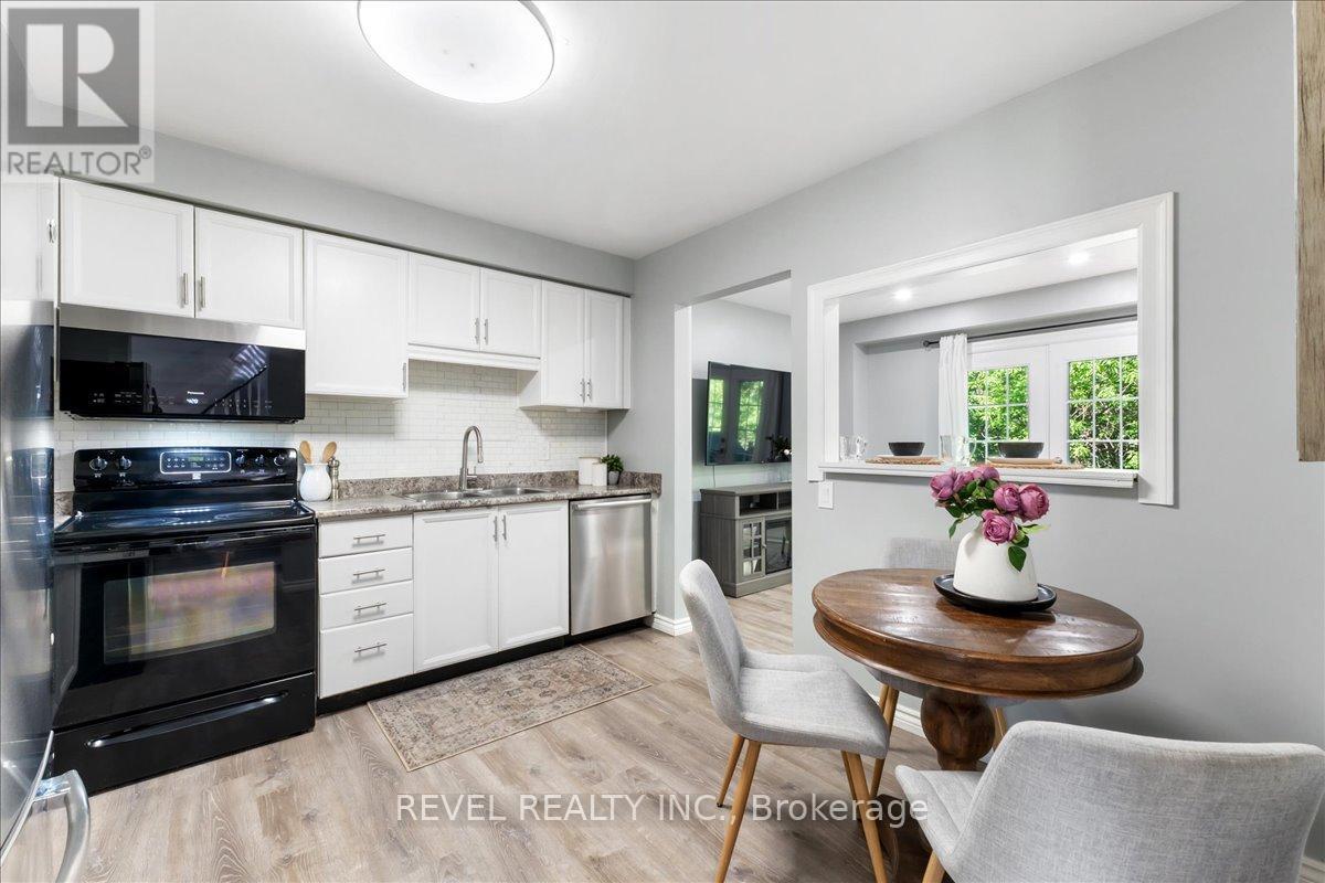113 Galbraith Court, Clarington, Ontario  L1C 4P7 - Photo 4 - E13249266