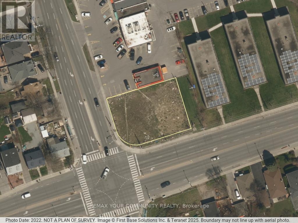 3212 St Clair Avenue E, Toronto, Ontario  M1L 1V7 - Photo 3 - E13249704