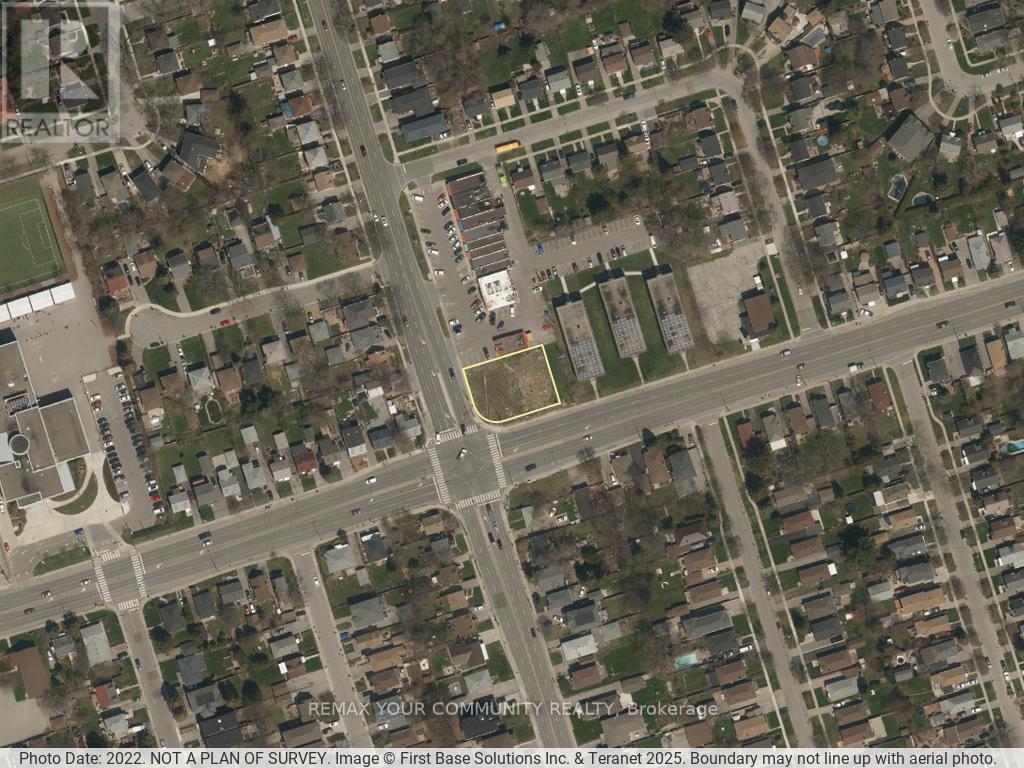 3212 St Clair Avenue E, Toronto, Ontario  M1L 1V7 - Photo 4 - E13249704