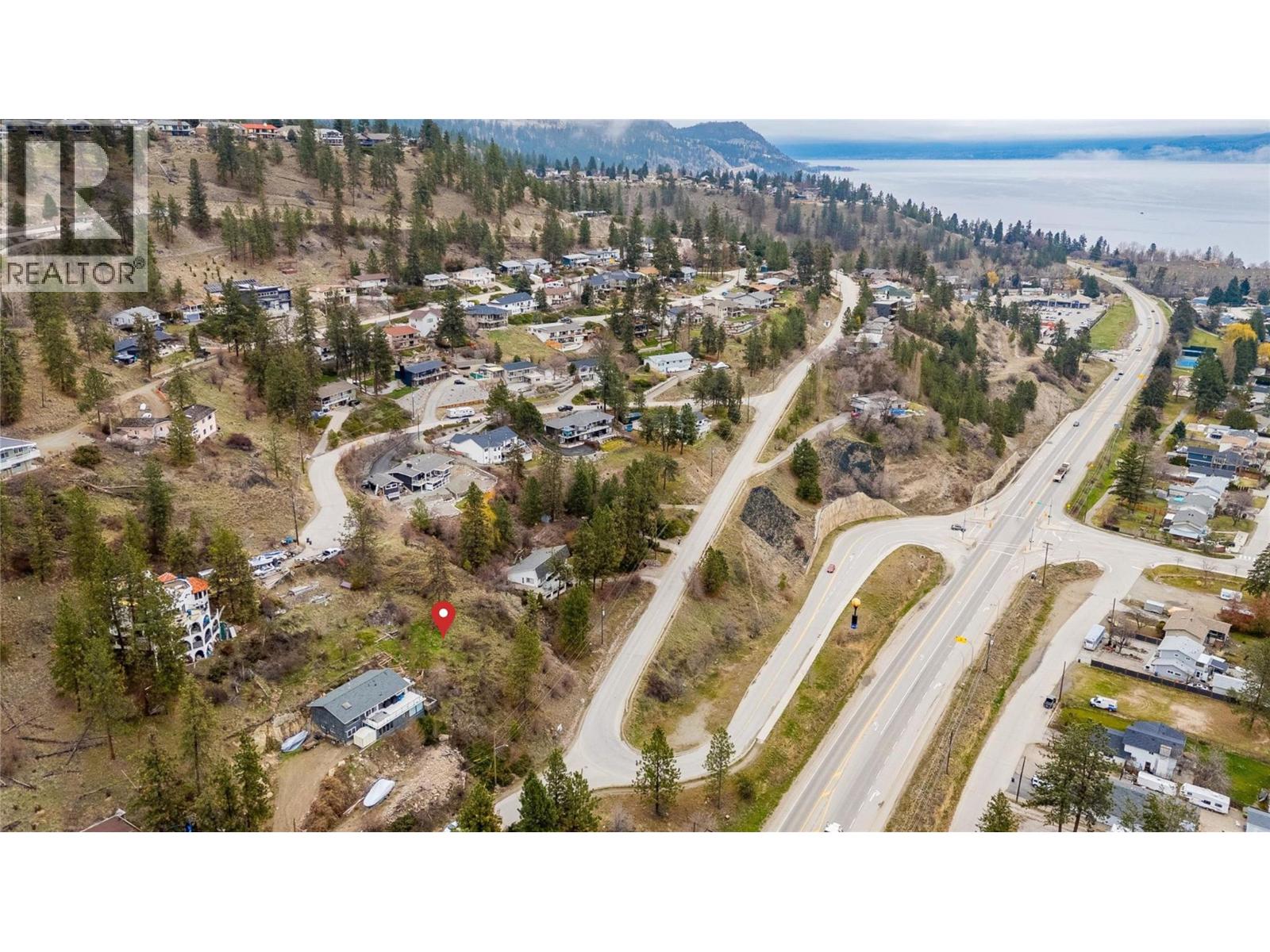 4290 1st Avenue Peachland Photo 2