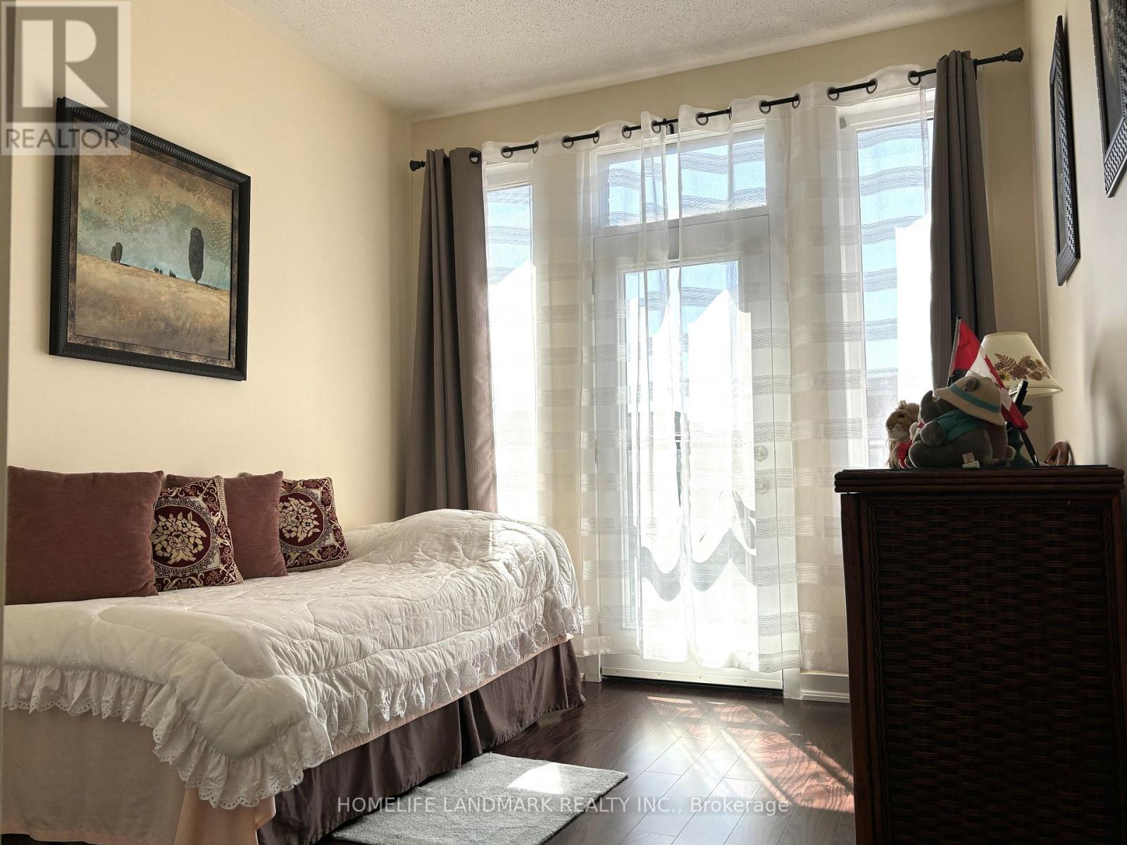 11 Kohl Street, Richmond Hill, Ontario  L4E 1C6 - Photo 13 - N13249480