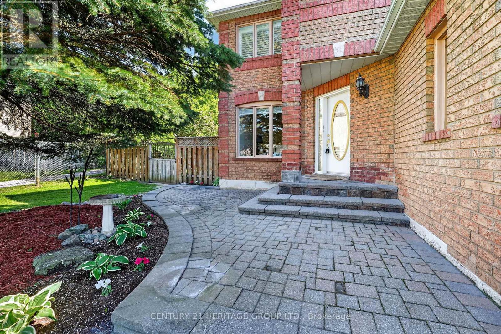 130 Fletcher Street, Bradford West Gwillimbury, Ontario  L3Z 2Y9 - Photo 2 - N13249510