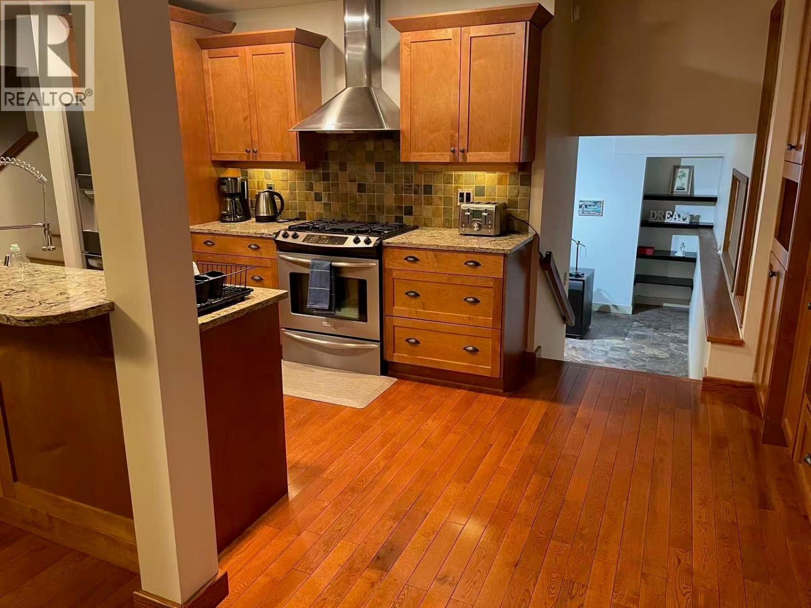 945 LLOYD JONES Drive West Kelowna Photo 12