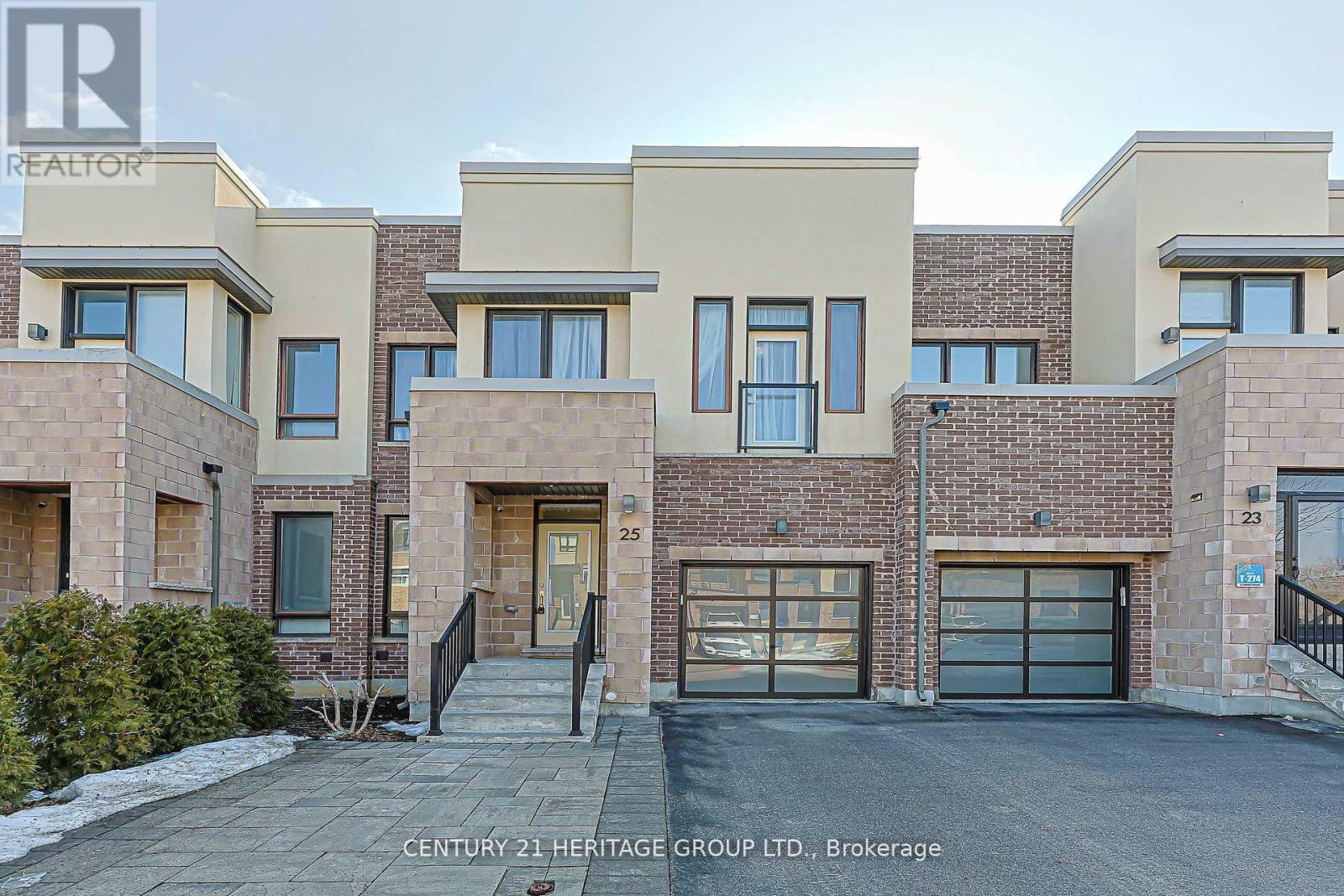 25 HELLIWELL CRESCENT, Richmond Hill, Ontario