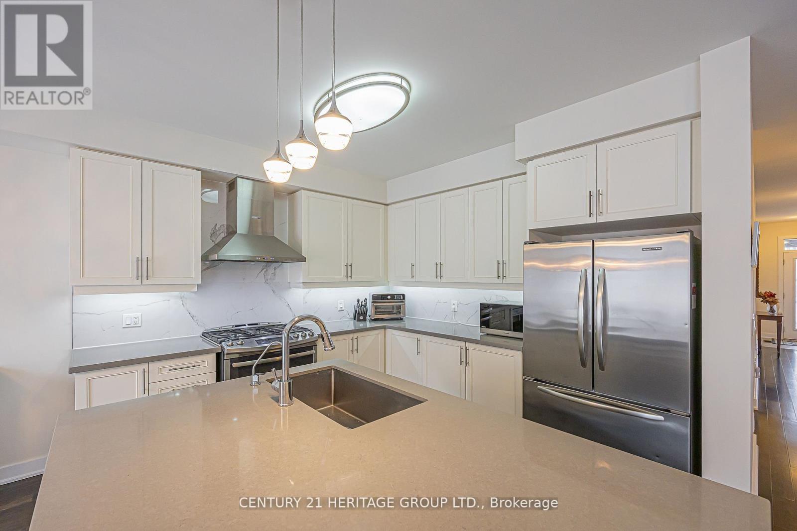 25 Helliwell Crescent, Richmond Hill, Ontario  L4E 1C7 - Photo 16 - N13249628