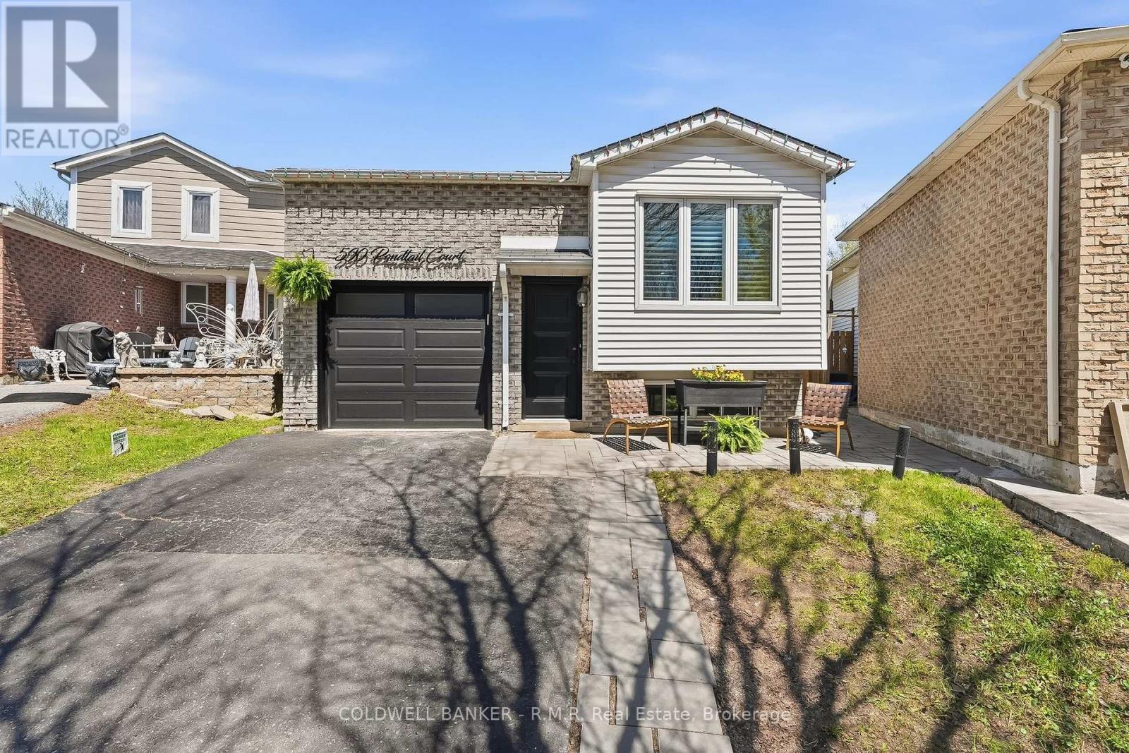 590 Pondtail Court, Oshawa, Ontario  L1K 2C7 - Photo 1 - E13249788