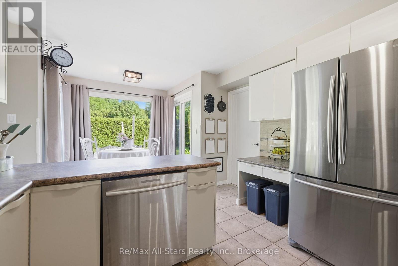 4 Circle Drive, Scugog, Ontario  L9L 1N9 - Photo 15 - E13249812