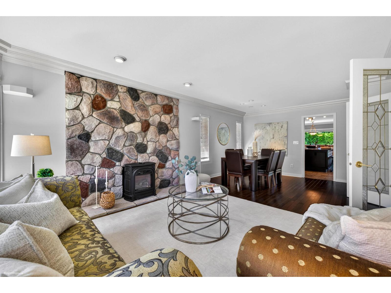 20621 96a Avenue, Langley, British Columbia  V1M 2H2 - Photo 3 - R3132475
