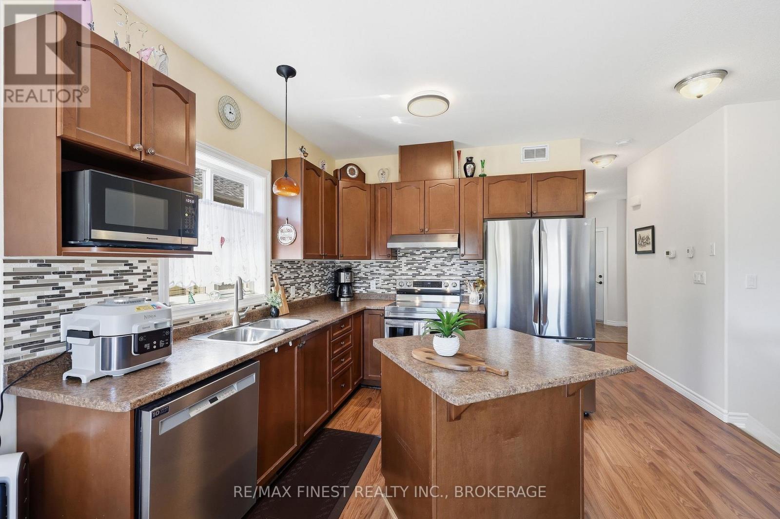123 Connell Drive, Loyalist, Ontario  K7N 0A3 - Photo 8 - X13249840