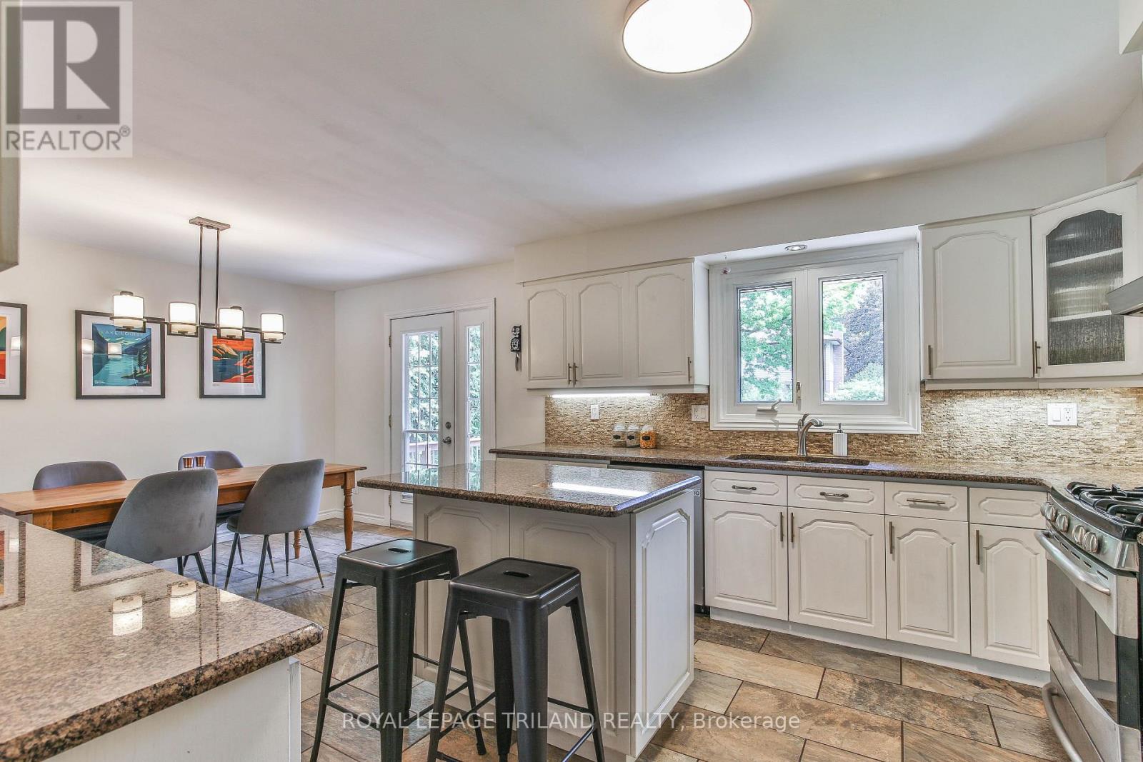 22 York Street, Middlesex Centre, Ontario  N0L 1E0 - Photo 10 - X13249864