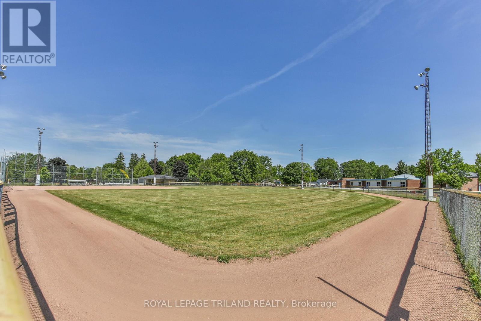 22 York Street, Middlesex Centre, Ontario  N0L 1E0 - Photo 40 - X13249864